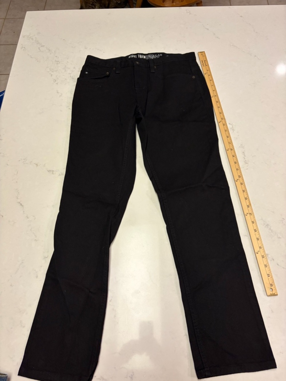 A-015 Men's Black Straight-Leg Jeans